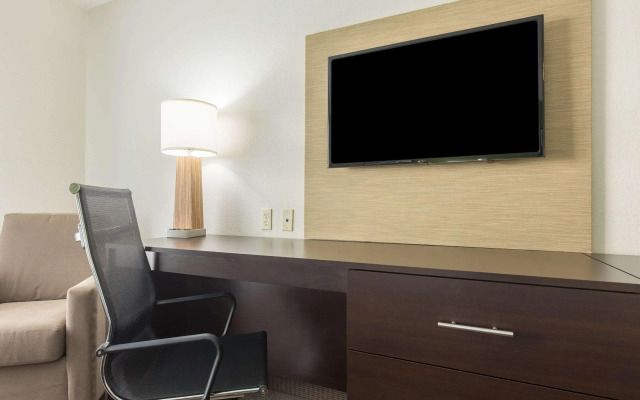 Sleep Inn & Suites