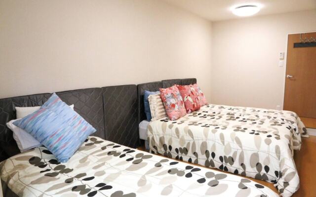 Sun Heights Horikawa 205