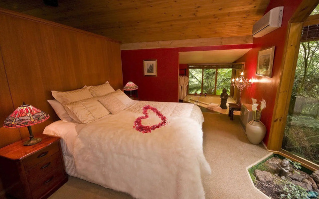 Linden Gardens Rainforest Retreat