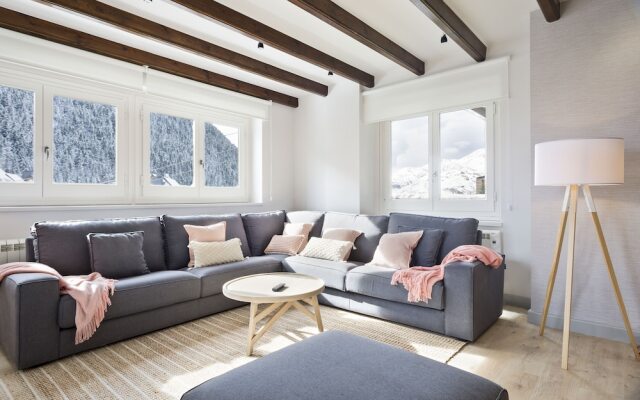 Luderna - Apartamento con Terraza Bonaigua B1 Joanchiquet