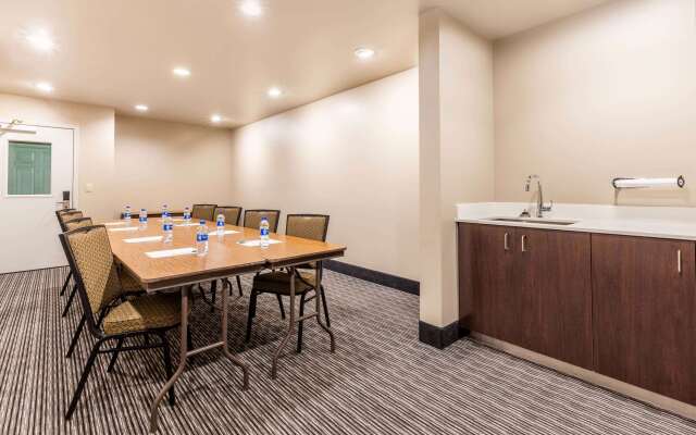 La Quinta Inn & Suites by Wyndham Spokane Valley