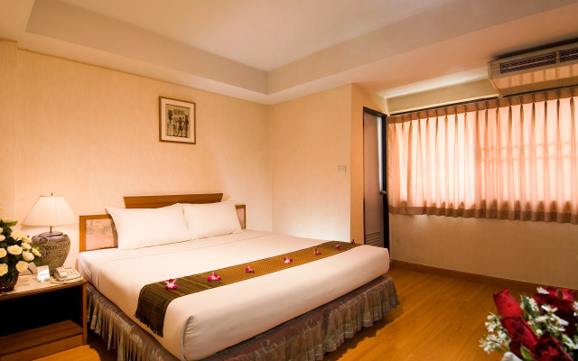 Super OYO 75385 Hotel Win Long
