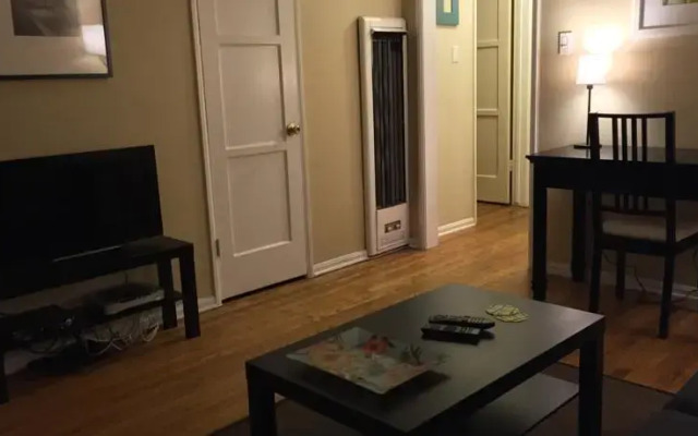Hollywood Private One-Bedroom Apartment