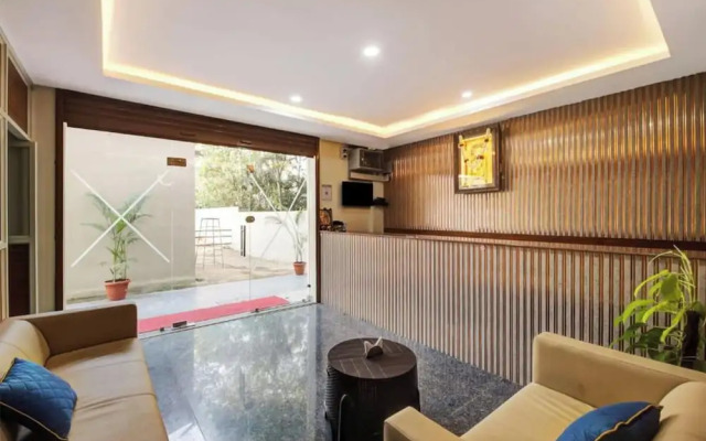 Hotel Royal Garuda Palace