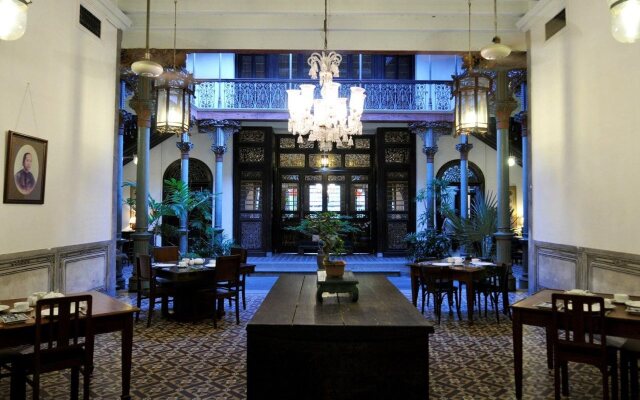 Cheong Fatt Tze - The Blue Mansion