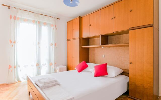 Scenic Apartment in Pakoštane Near Sea And Town Centre