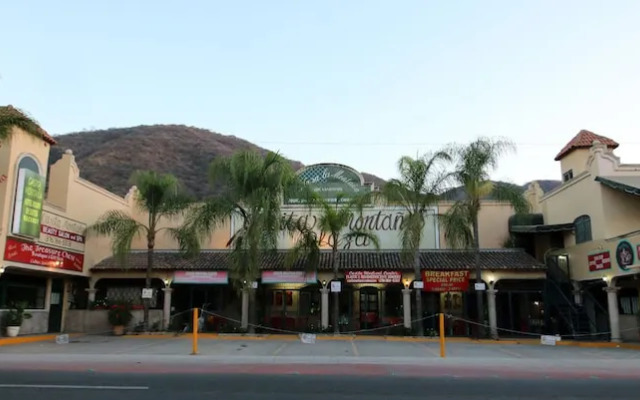 Casita Montana Hotel and Suites