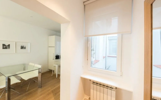 Ópera Plaza - MADFlats Collection