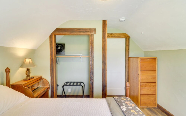 Remodeled Kalispell Farmhouse w/ Mountain Views