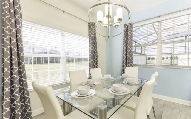 5 Bedroom 4 Bathroom Beauty