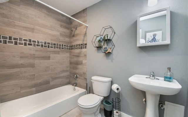 HTX Spacious Apt Parking Near Dtown NRG