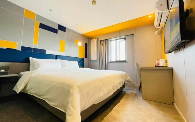 7Days Inn Hotel (Beijing Wukesong Haidian Wuluju Subway Station)