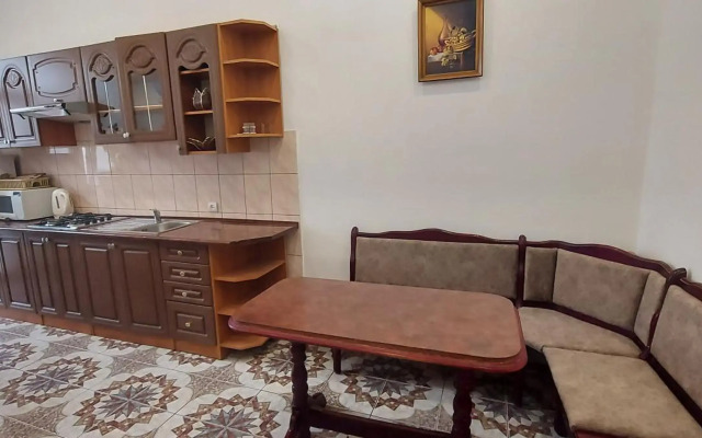 Apartment on Dudayeva 17