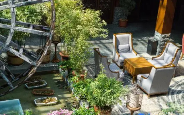 Lijiang Best Li Hotel