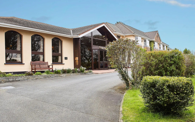 The Cedar Lodge Hotel and Restaurant