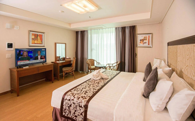 Xenia Hotel Clark - Multi Use Hotel