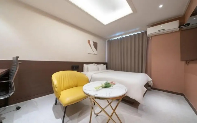 From H Chung-ju About Hotel