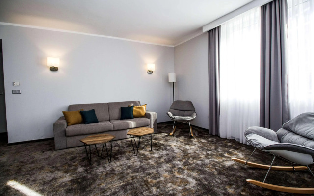 Best Western Plus Premium Inn