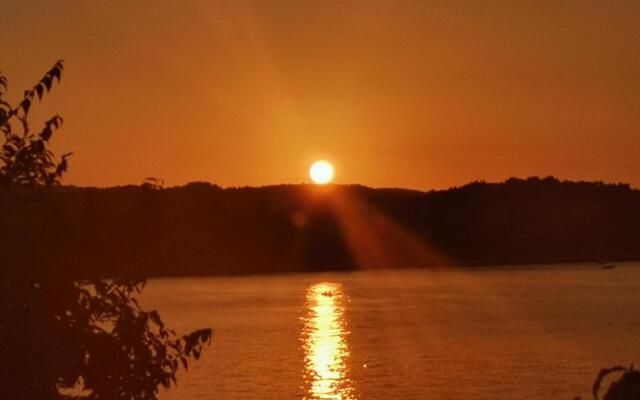 The White House Lumbarda