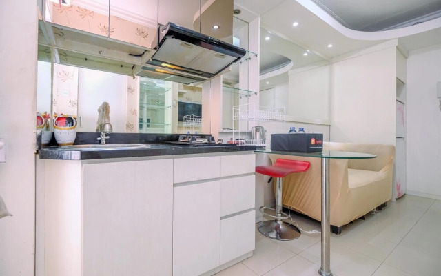 Modern And Tidy 2Br Bassura City Apartment