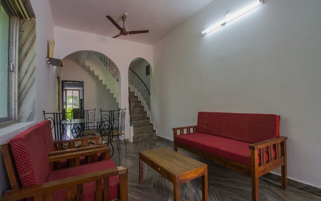 OYO 18657 Home Comfortable 2BHK Alodna
