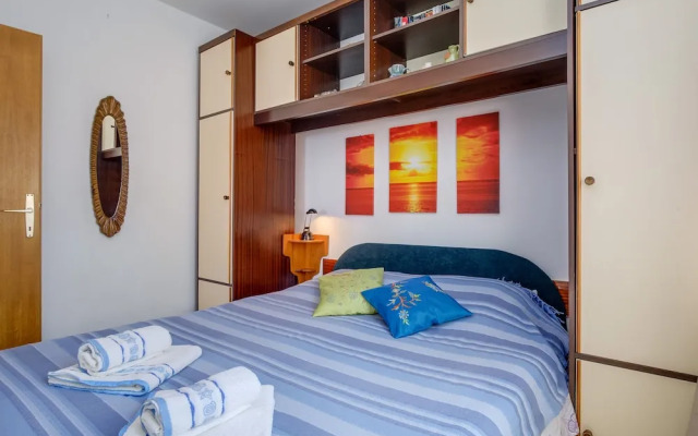 An Apartment Kamelia