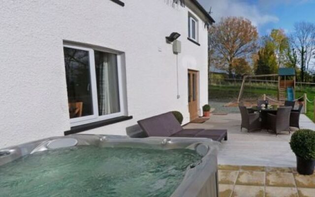 House Standary Llandrindod Wells