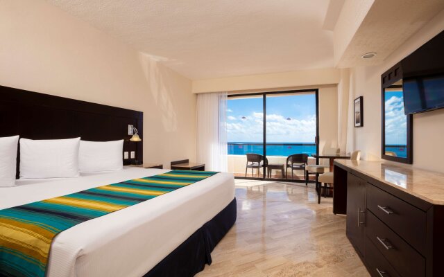 Crown Paradise Club Cancun All Inclusive