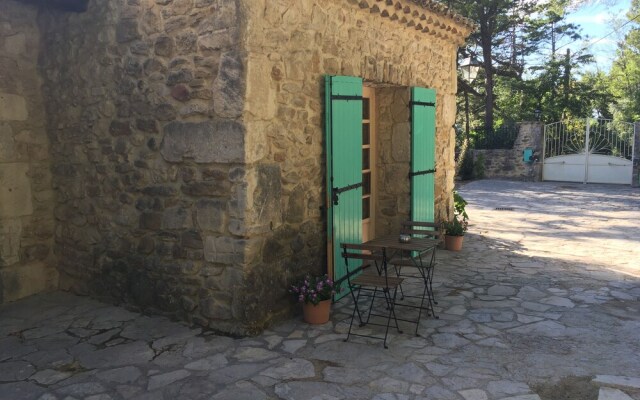 Mas de la Pinède (ex. Les Arbousiers)