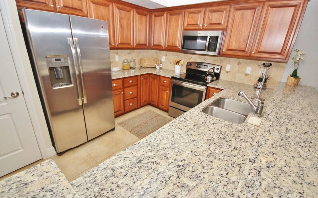 Oceanwalk 18-304 Apartment 3