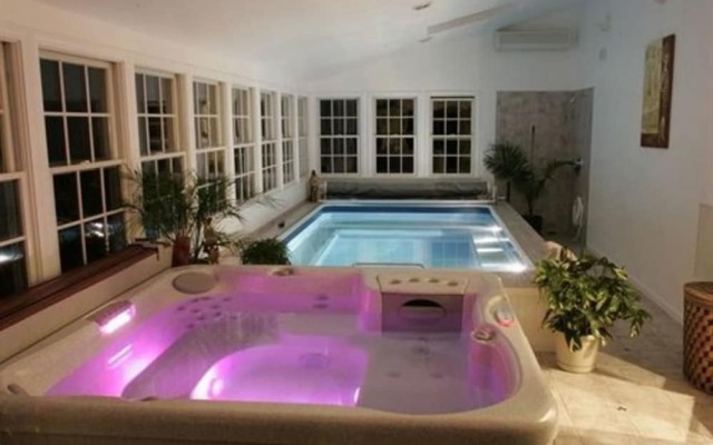 Whalewalk Inn and Spa