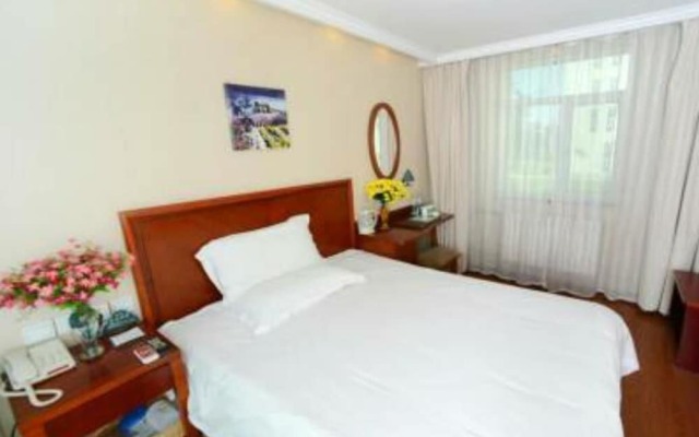 GreenTreeInn BeiJingYiZhuang WanYuanRd MetroStation Hotel