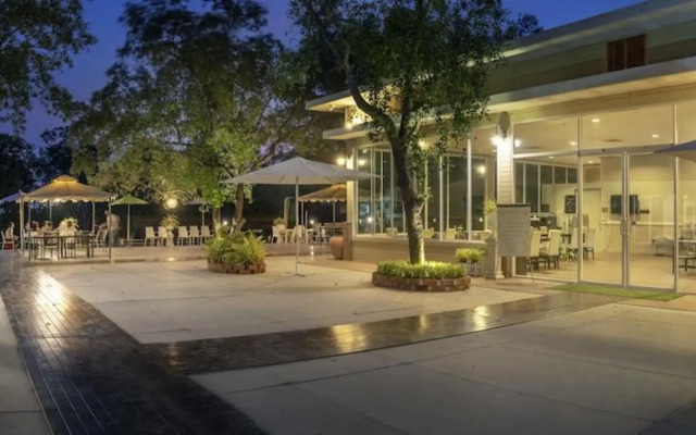 Ratathara Resort