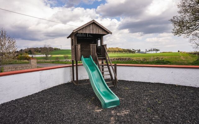 Lochlands 2BR Family Caravan - Pets - Play Park