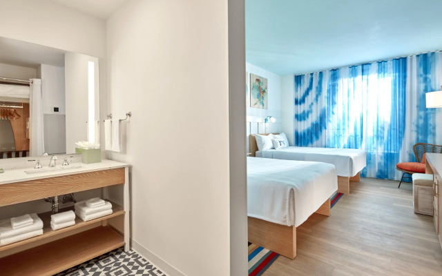 Universal's Endless Summer Resort - Surfside Inn and Suites
