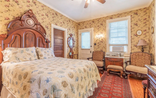 Captain Mey's Inn