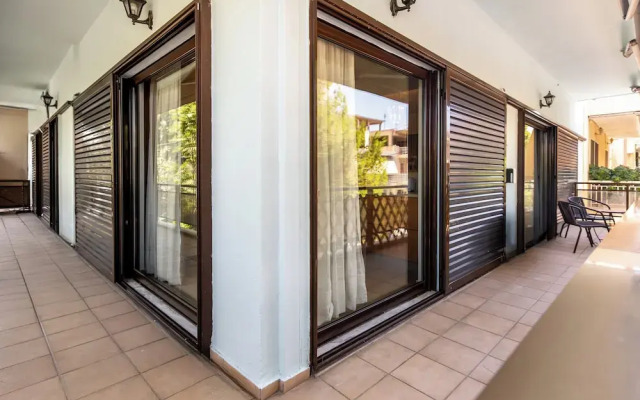 Phaedrus Living Moschato City Flat