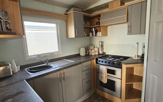 Inviting 3-bed Caravan in Porthcawl
