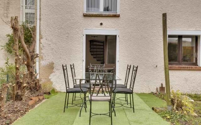 Chic house with babyfoot and gym