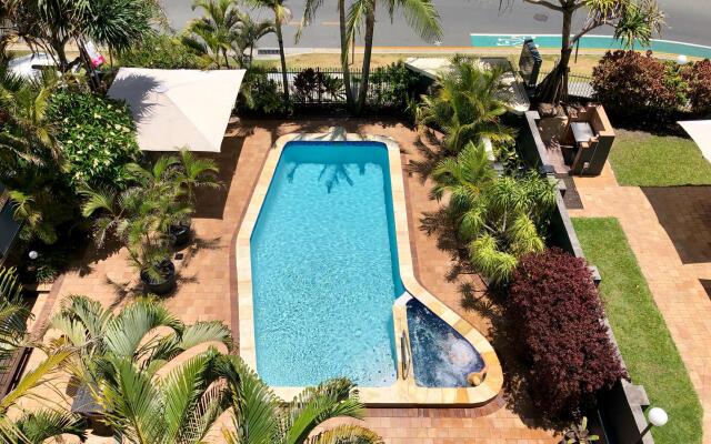 Hi Ho Beach Apartments