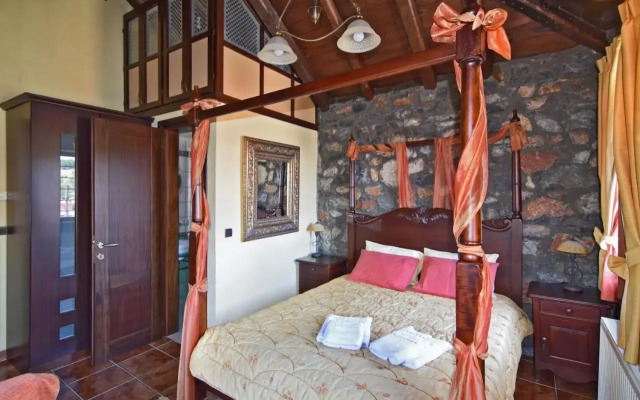 Luxurious Residence at the Village Square