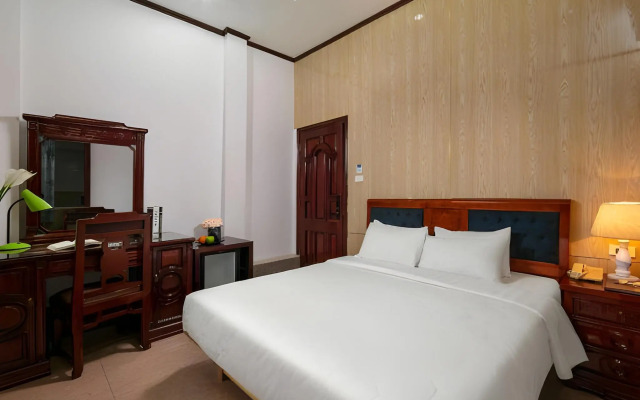 Little Diamond Hotel