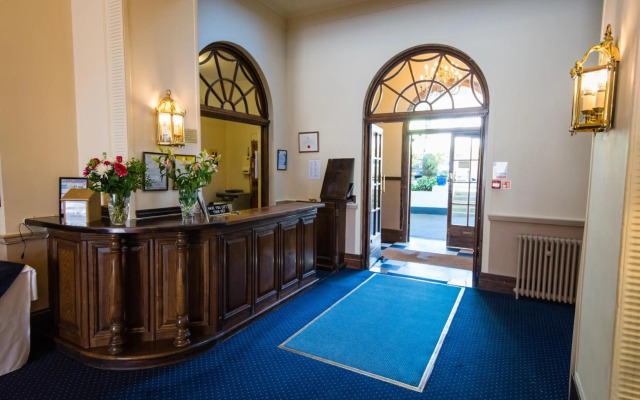 Abbey Lawn Hotel