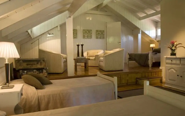 Howard Johnson Finca Maria Cristina