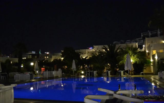 Nagi Beach Hotel