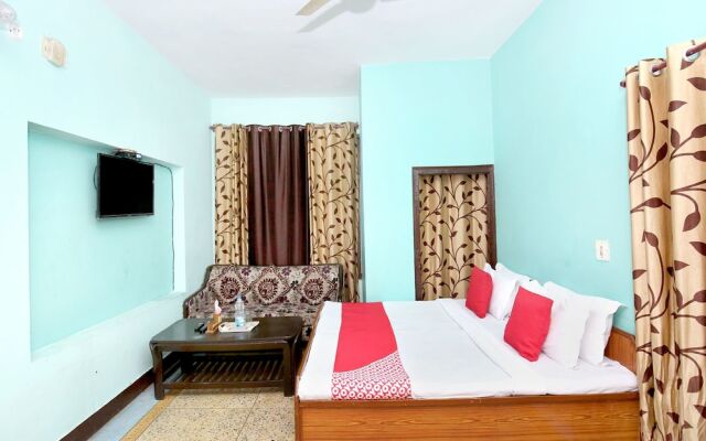 OYO 12307 Home Cozy 2BHK Parwanoo Kasauli