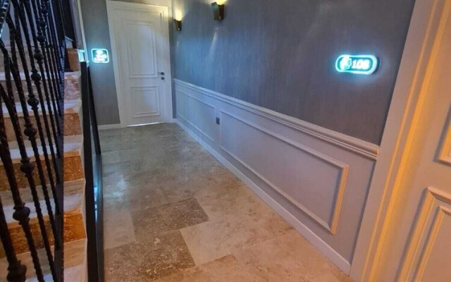 Dubh Linn Hotel