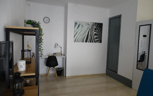 Zeus Bright & New Apartment - 25' walk to the Acropolis