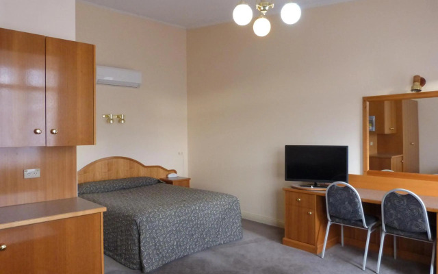 Glenelg Motel