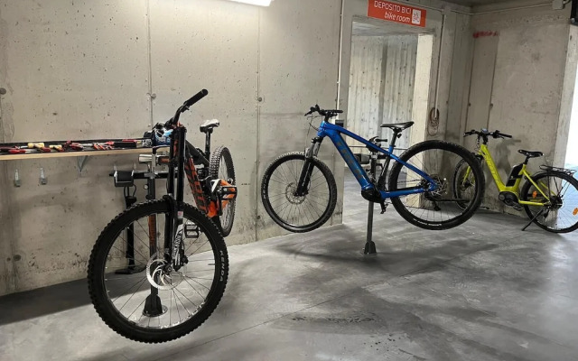 Family Bike Residence